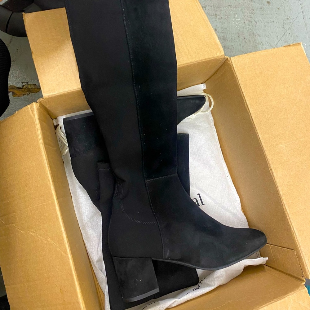 Stuart Weitzman boots black suade brand new